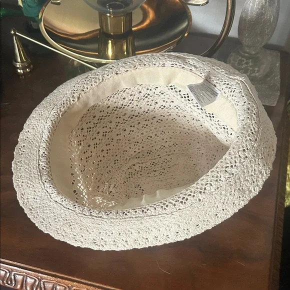 Vintage Cream Crochet Lace Hat - Picture 7 of 14